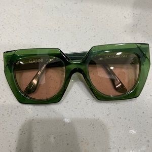 Ganni Green Geometric Glasses
